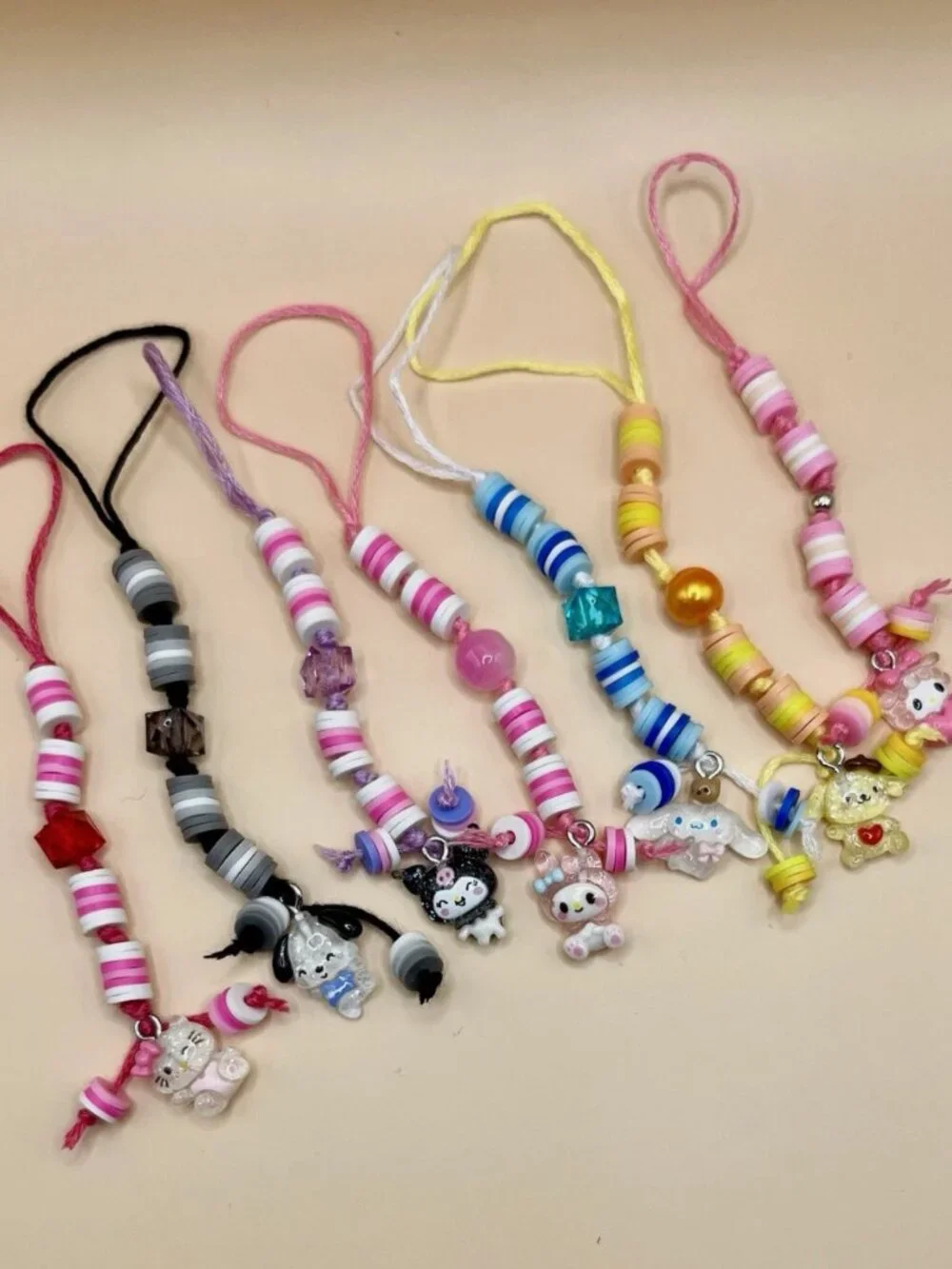 Sanrio Pochacco HELLO KITTY Kuromi My Melody & MORE!!! Keychain Clip Bag Set